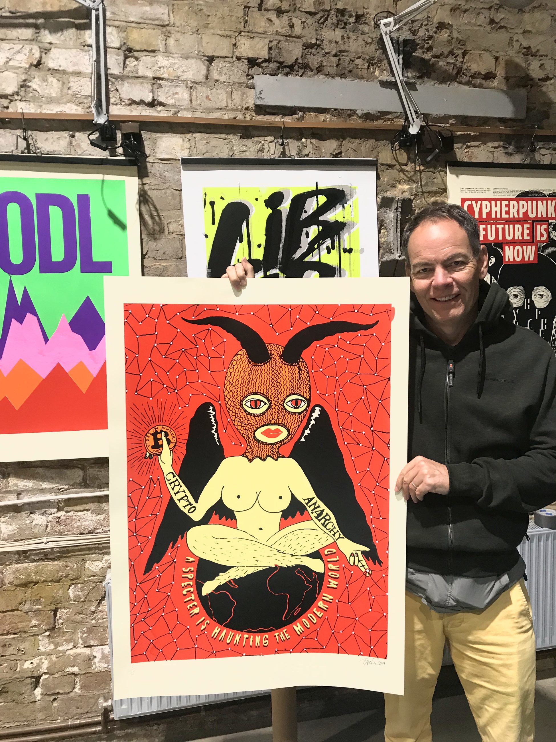 Max Keiser and the Bitcoin Baphomet print — Baltic Honeybadger conference, Riga 2019