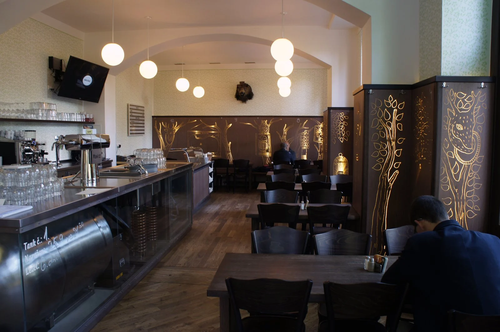 Lokal na Letné — foto 13