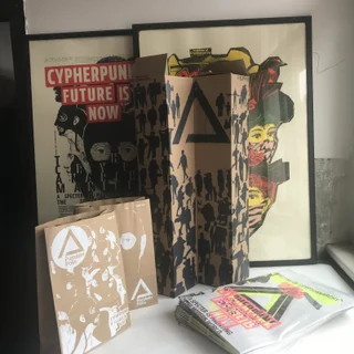 Plakáty, tašky, boxy a ročenka — HCPP 2018 4